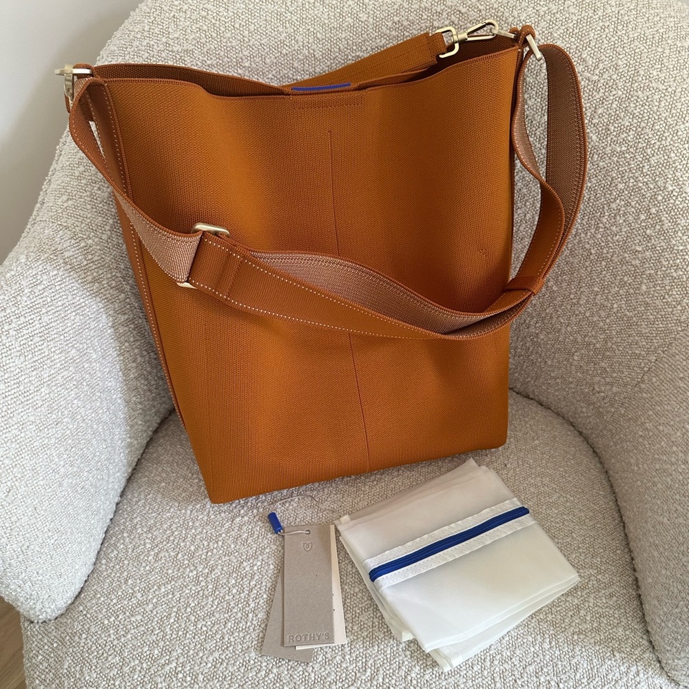 Rothy’s The Bucket Bag in Amber Brown (NWT)